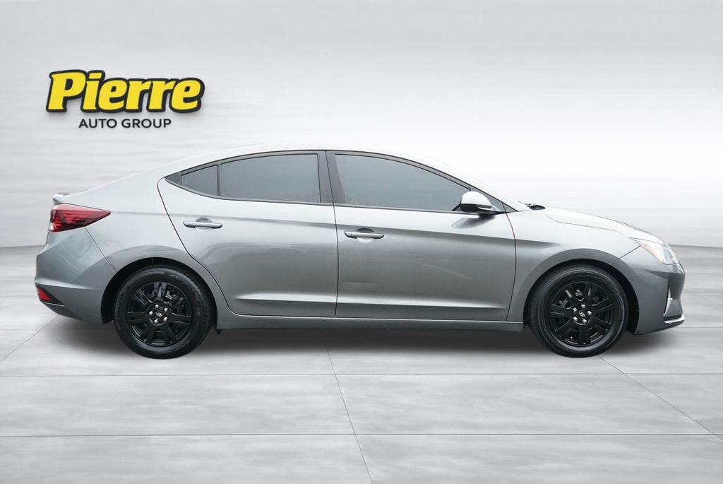Used 2020 Hyundai Elantra SE Sedan