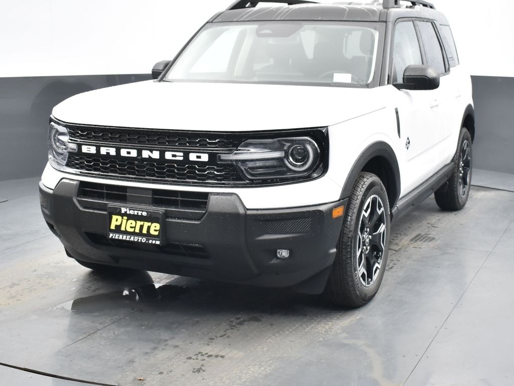 2025 Ford Bronco Sport Outer Banks photo 2