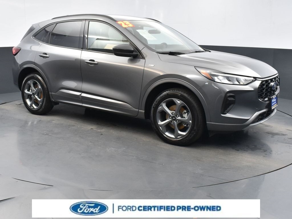 2023 Ford Escape ST-Line photo 4