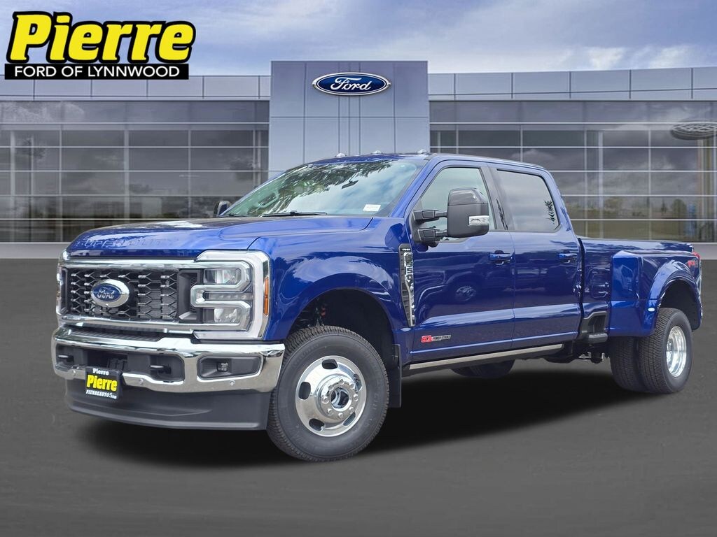 New 2026 Ford F-350 Lariat DRW Truck Crew Cab
