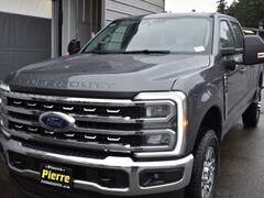 2026 Ford F-350 Lariat Truck Crew Cab