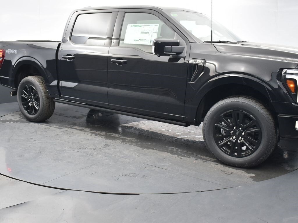 2025 Ford F-150 Platinum photo 3