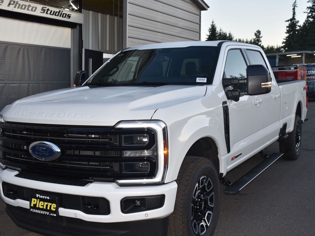 2025 Ford F-350 Platinum photo 2