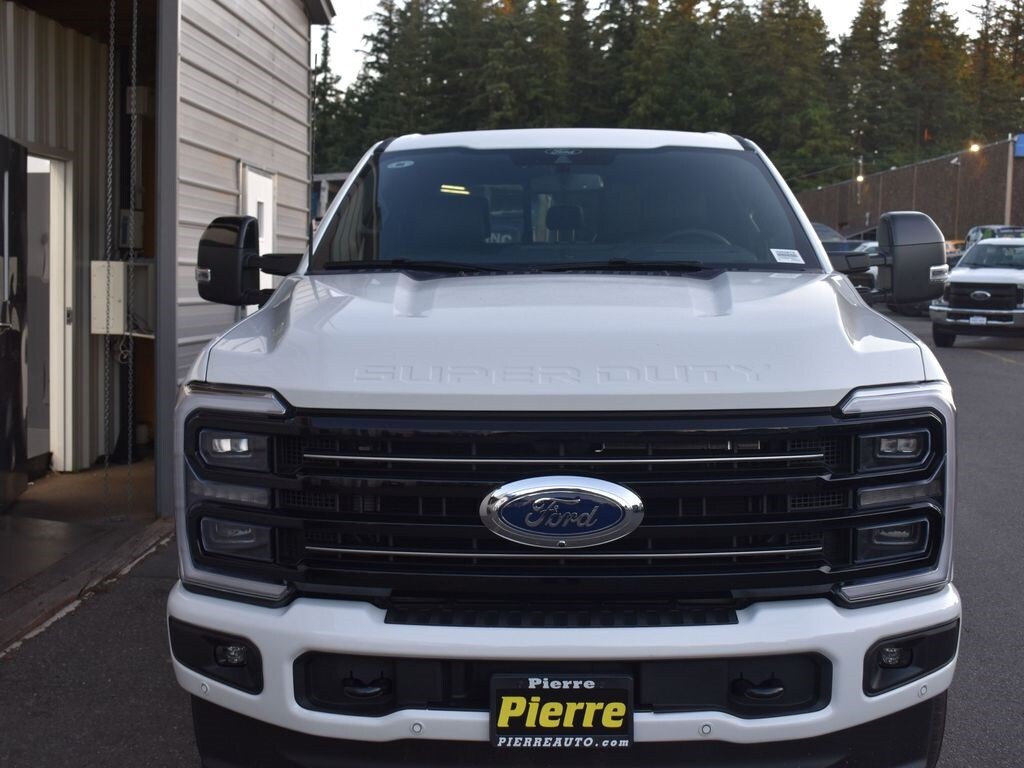 2025 Ford F-350 Platinum photo 3