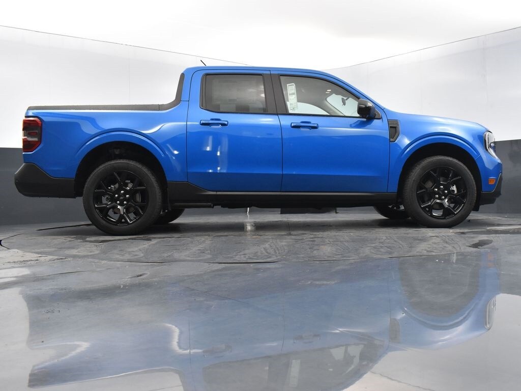 2025 Ford Maverick Lariat photo 2
