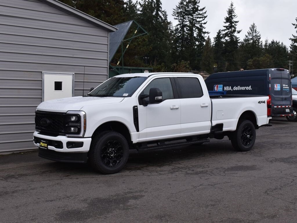 New 2026 Ford F-250 XLT Truck Crew Cab