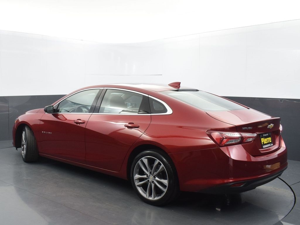 2023 Chevrolet Malibu 2LT photo 2