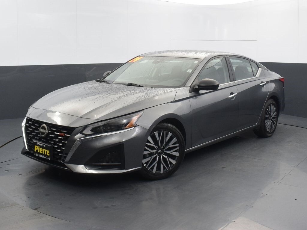 Used 2024 Nissan Altima 2.5 SV Sedan