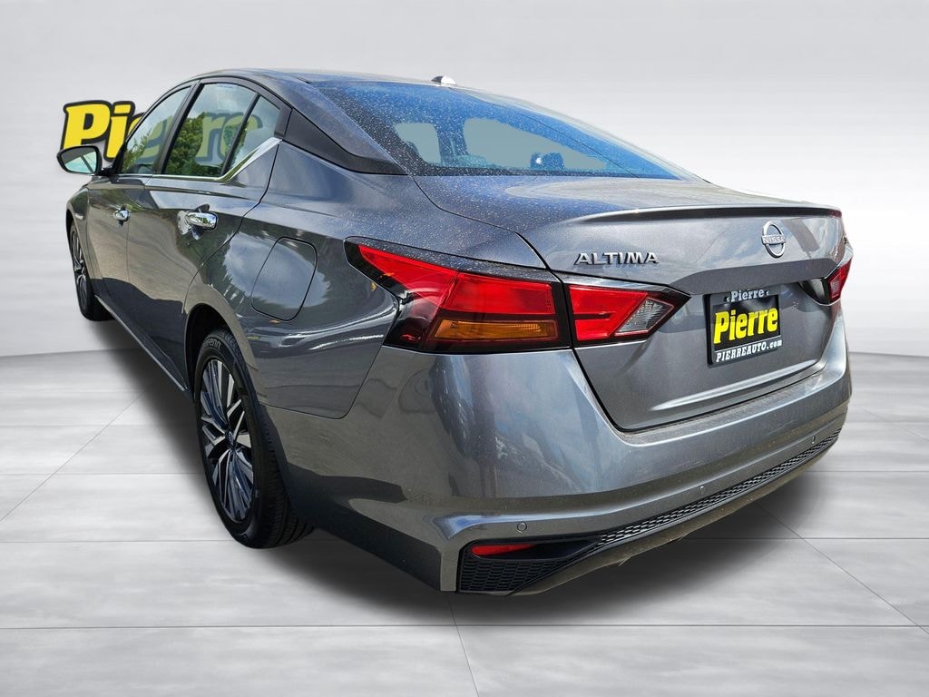 Used 2024 Nissan Altima 2.5 SV Sedan