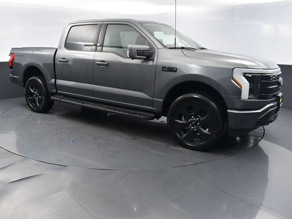 2025 Ford F-150 Lightning Platinum photo 3