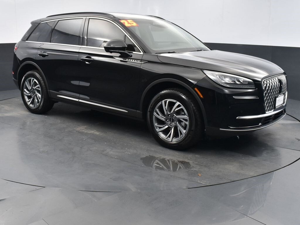 2025 Lincoln Corsair Premiere photo 2
