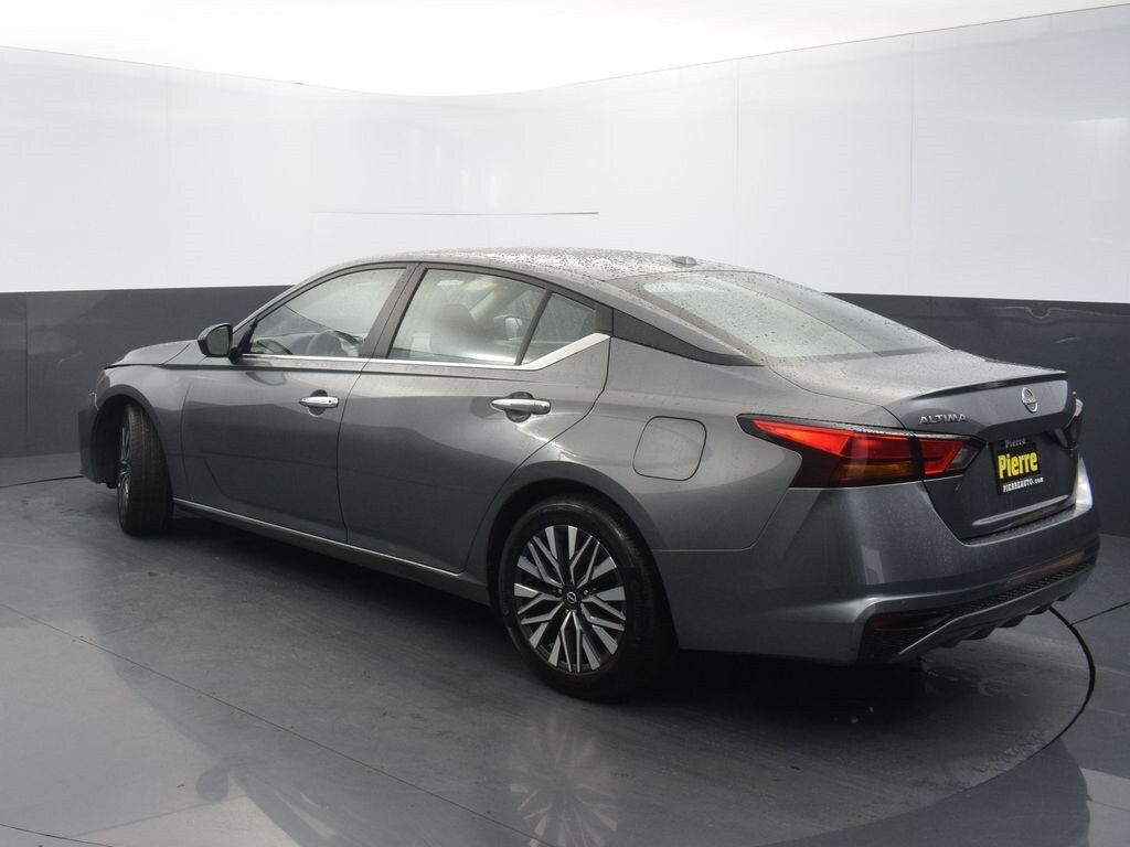 Used 2024 Nissan Altima 2.5 SV Sedan