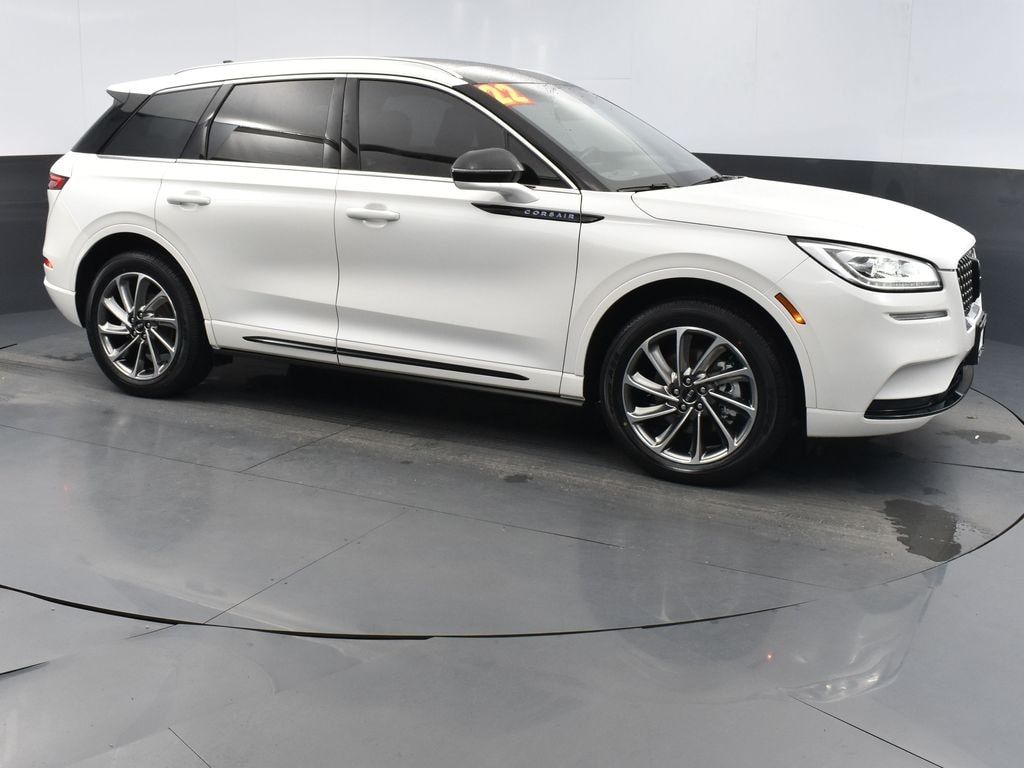 2022 Lincoln Corsair Grand Touring photo 4