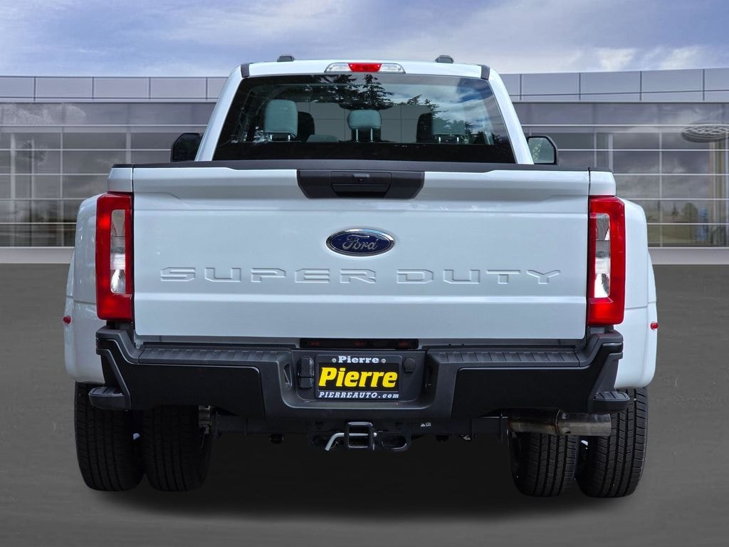 New 2026 Ford F-350 XL DRW Truck Crew Cab