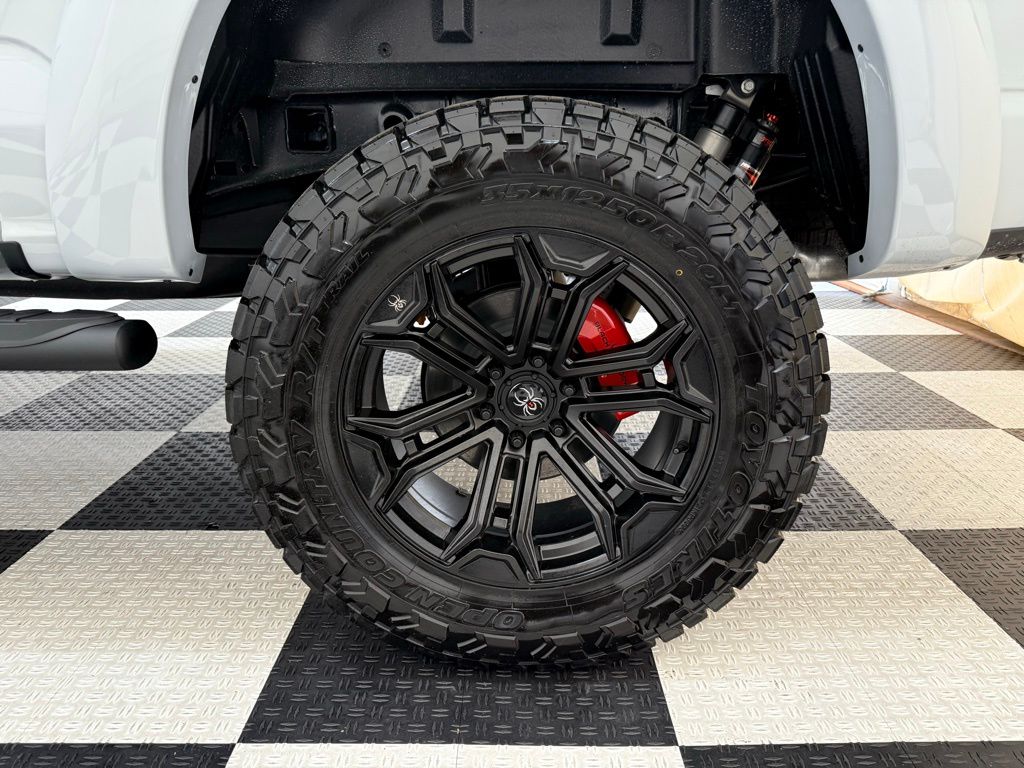 2025 Ford F-150 XLT - Photo 11