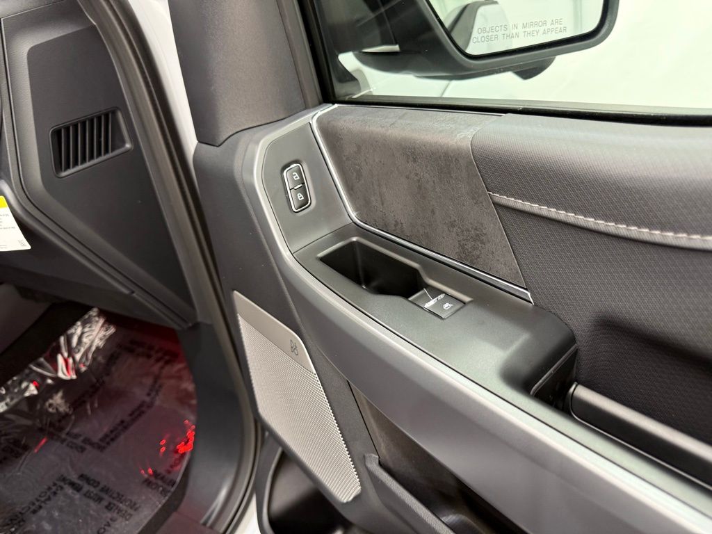 2025 Ford F-150 XLT - Photo 21