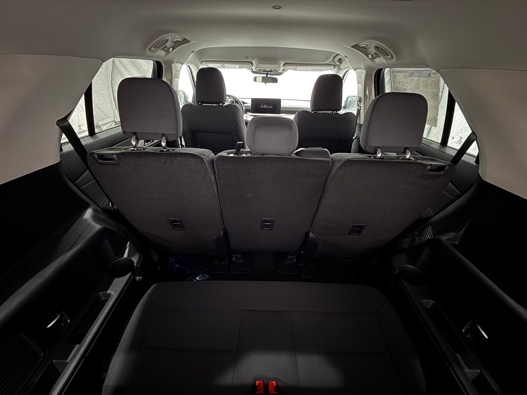 2026 Ford Explorer photo 4