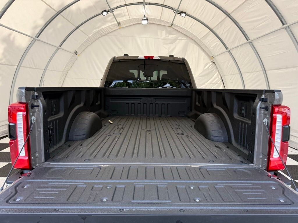 New 2026 Ford F-350 Lariat Truck Crew Cab