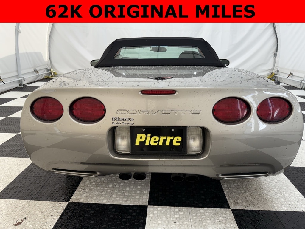 2000 Chevrolet Corvette Base photo 3