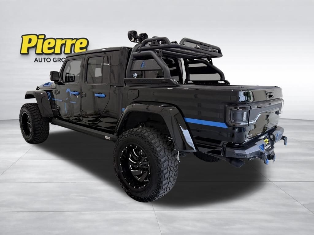 Used 2023 Jeep Gladiator Overland Truck Crew Cab