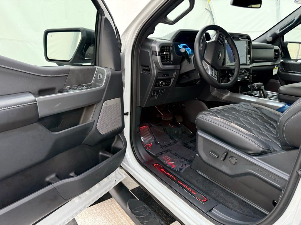 2025 Ford F-150 XLT - Photo 29