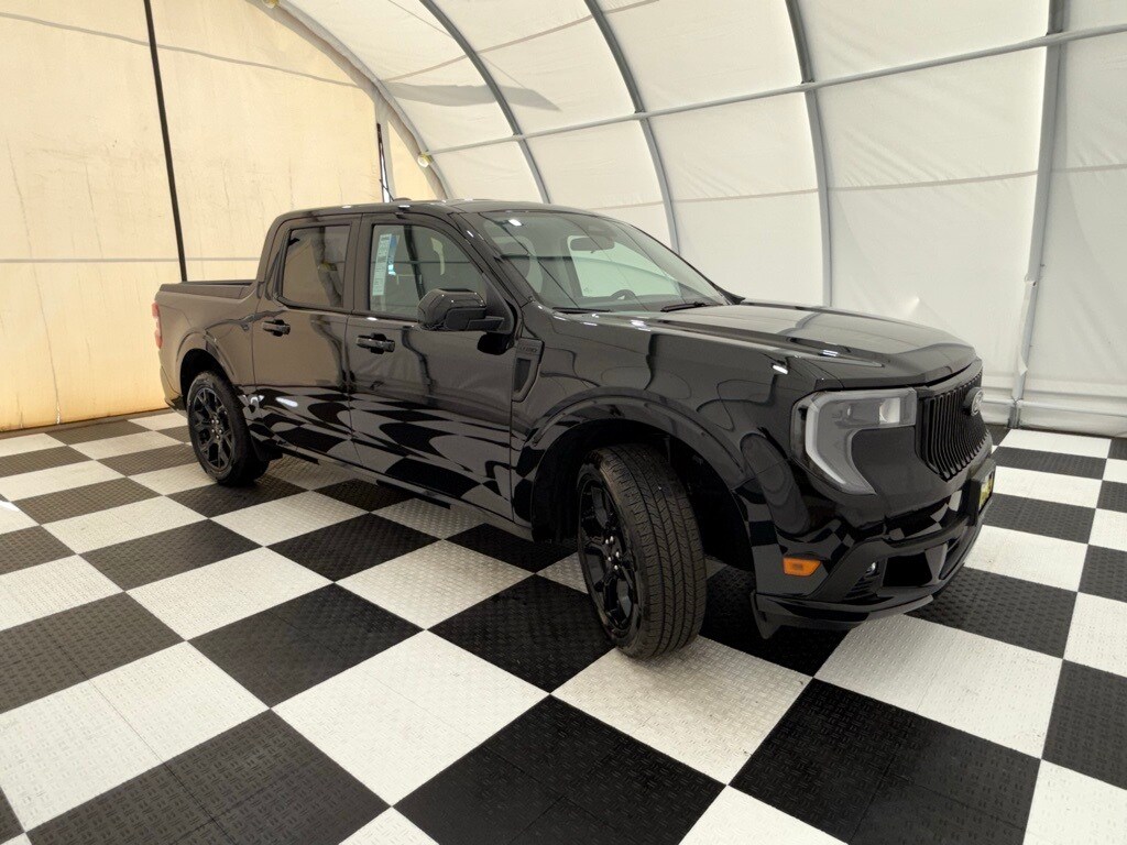 2025 Ford Maverick photo 2