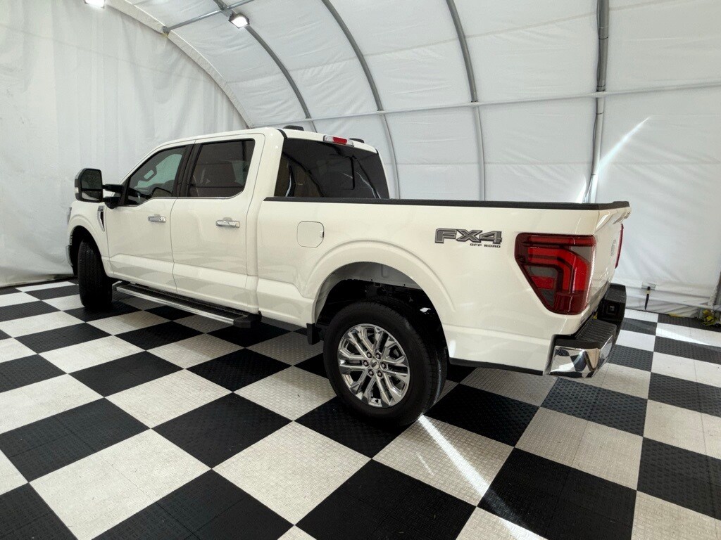 2025 Ford F-150 Lariat photo 2