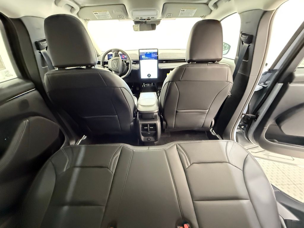 2025 Ford Mustang Mach-E Premium - Photo 28