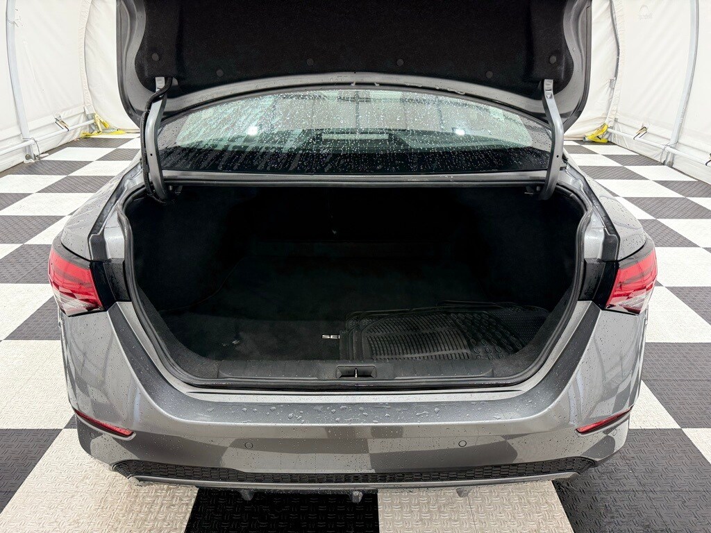 2023 Nissan Sentra SV photo 3