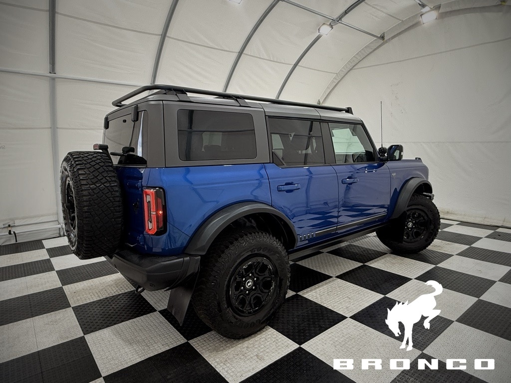 2021 Ford Bronco First Edition photo 4