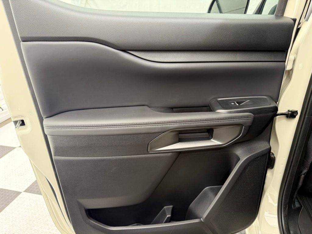 2025 Ford Ranger Raptor - Photo 14