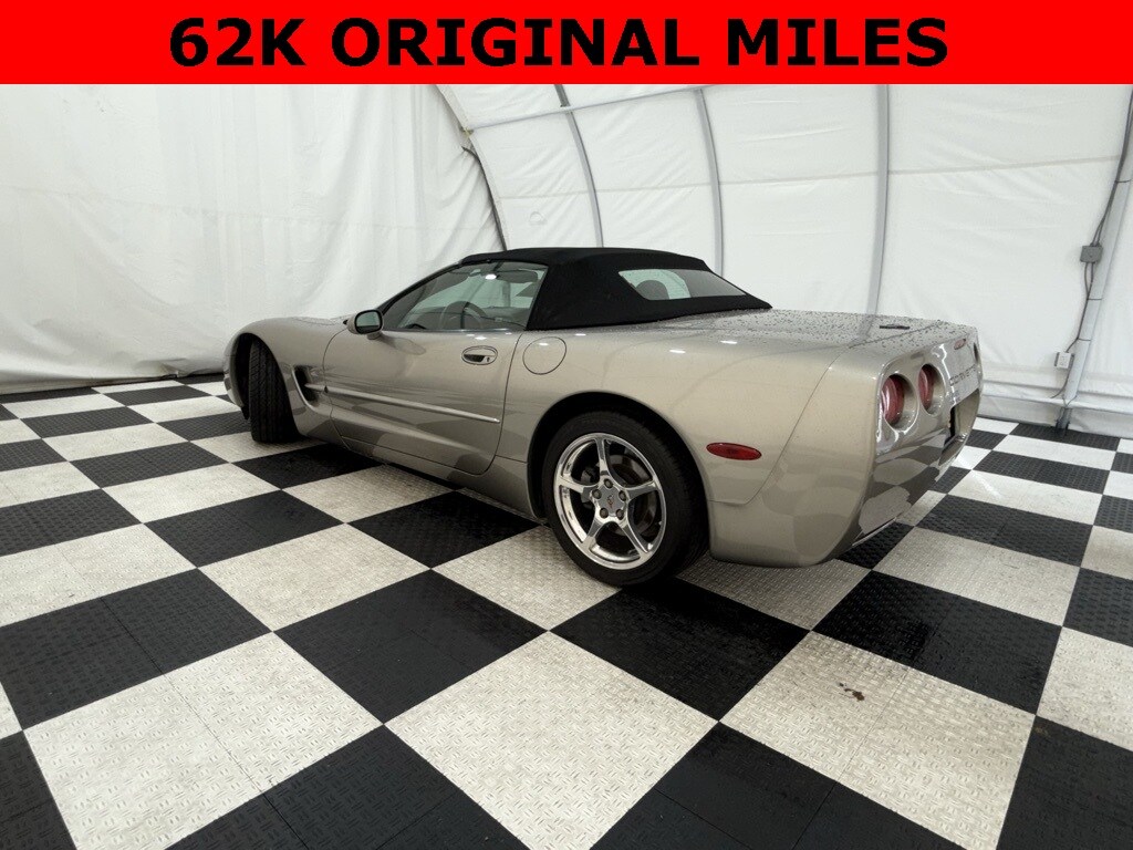 2000 Chevrolet Corvette Base photo 2
