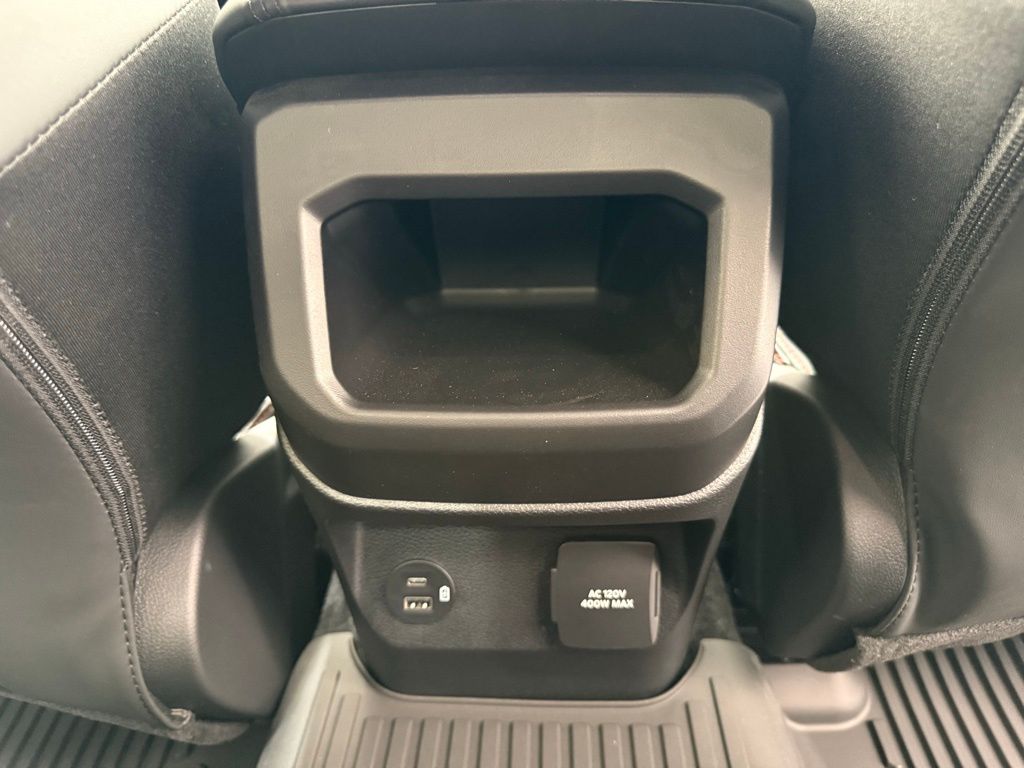 2025 Ford Ranger Raptor - Photo 23
