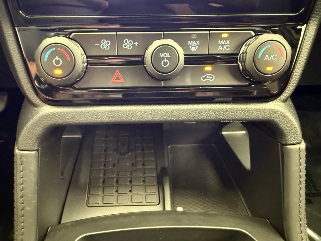 2025 Ford Ranger Raptor - Photo 34