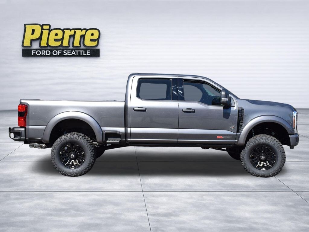 New 2025 Ford F-250 XLT Truck Crew Cab