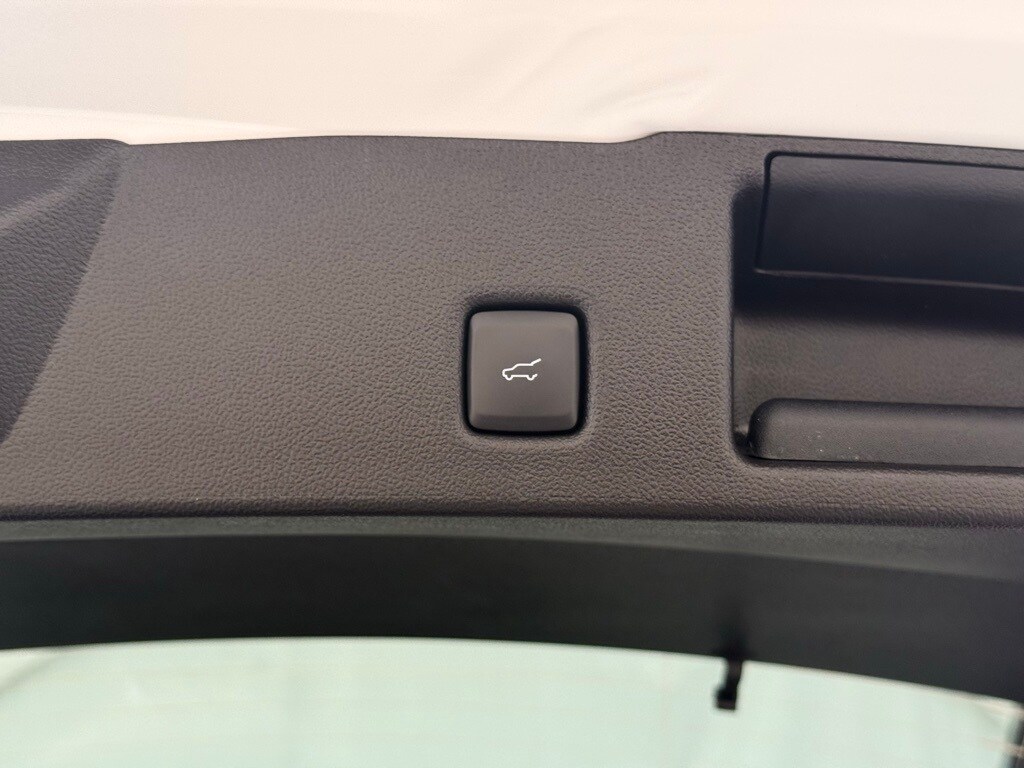 2025 Ford Escape Plug-In Hybrid Base photo 4