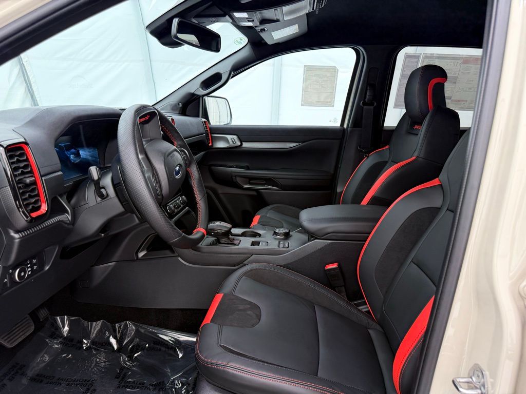 2025 Ford Ranger Raptor - Photo 11