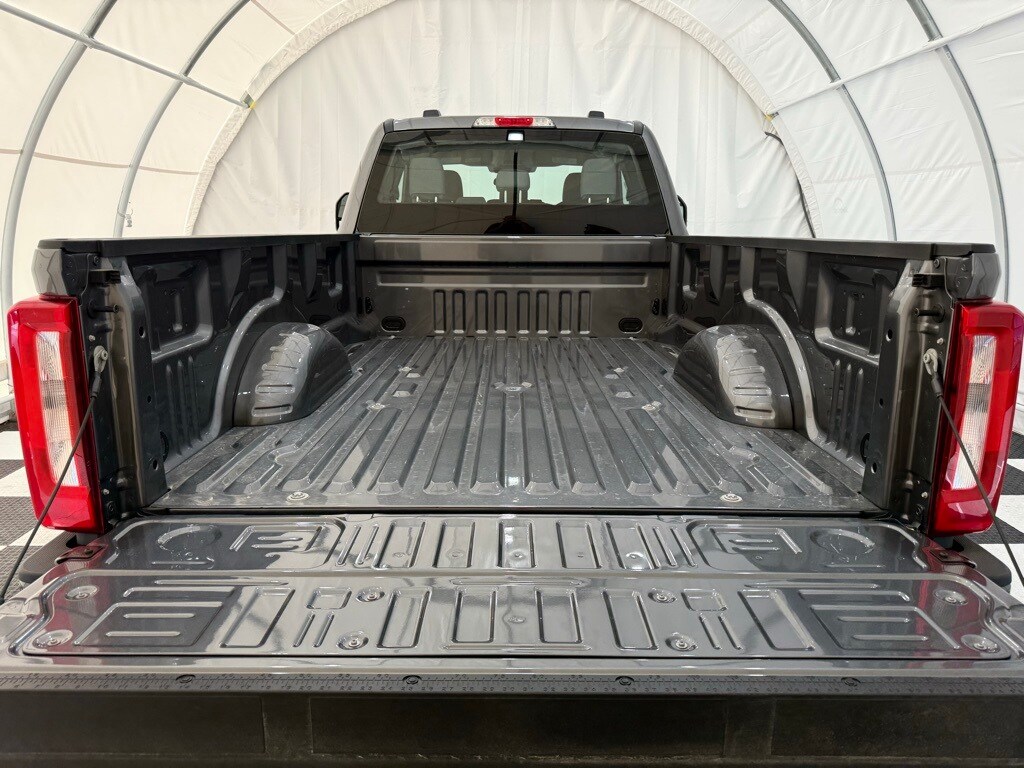 2026 Ford F-350 photo 4