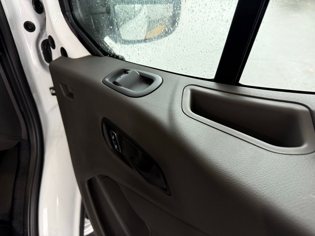 2025 Ford Transit Van Base - Photo 25