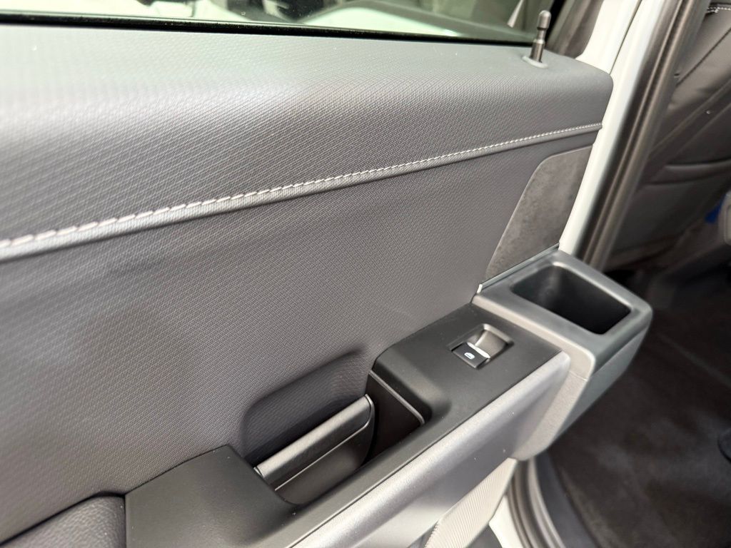 2025 Ford F-150 XLT - Photo 17
