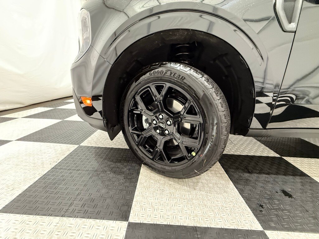 2025 Ford Maverick XLT photo 3