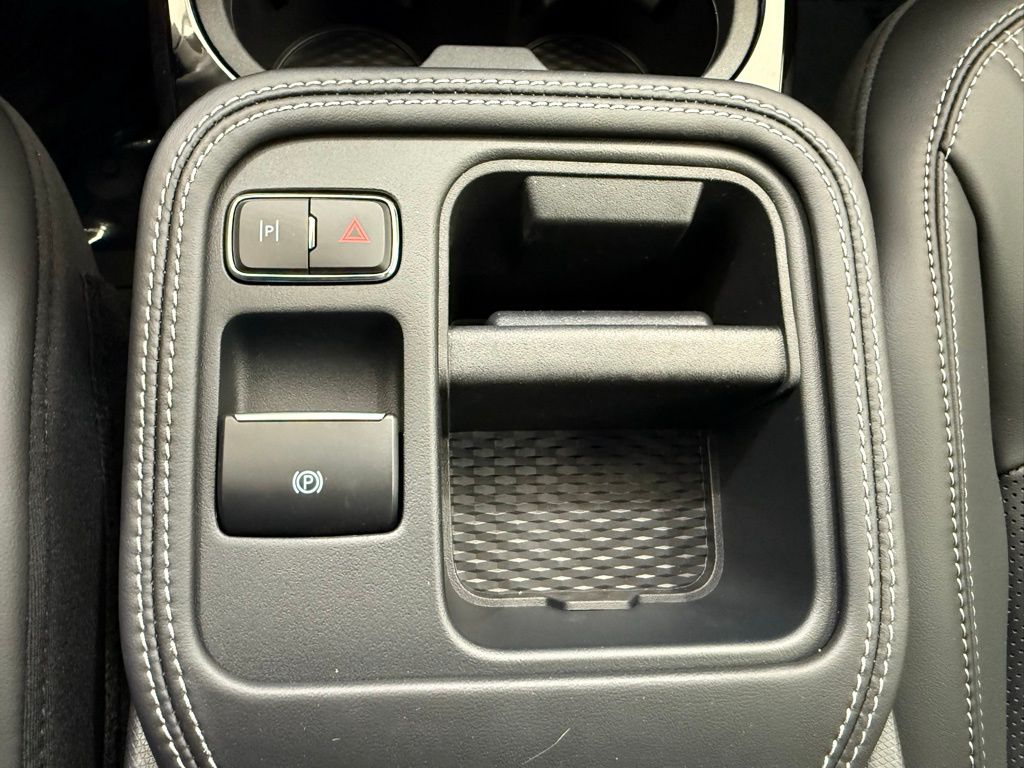 2025 Ford Mustang Mach-E Premium - Photo 37