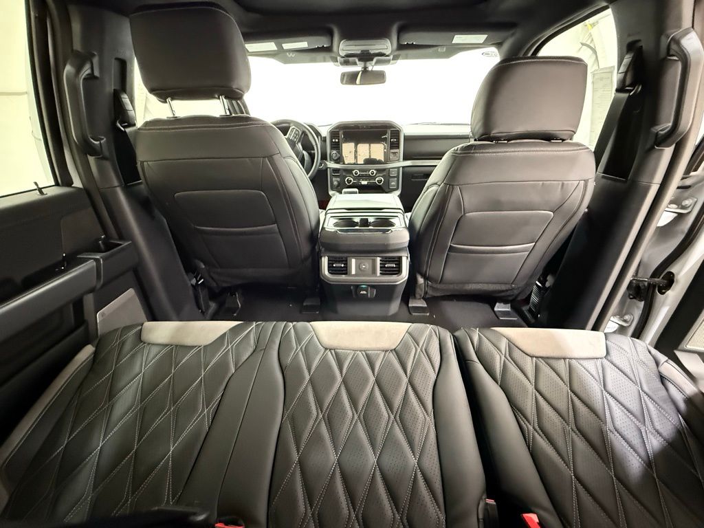 2025 Ford F-150 XLT - Photo 26