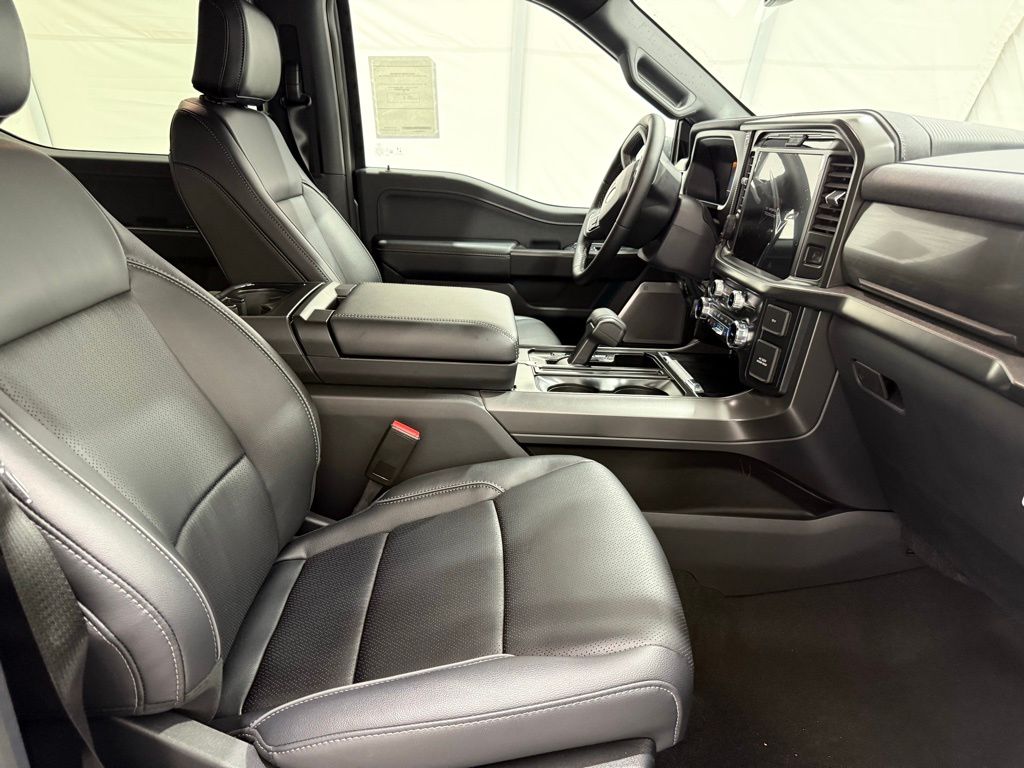 2025 Ford F-150 Lariat - Photo 22