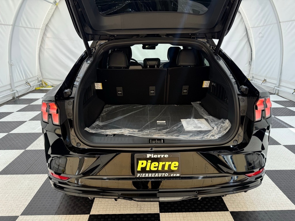 2025 Ford Mustang Mach-E GT photo 4