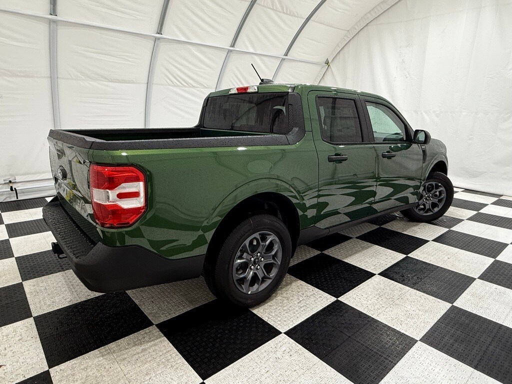 2025 Ford Maverick XLT photo 2