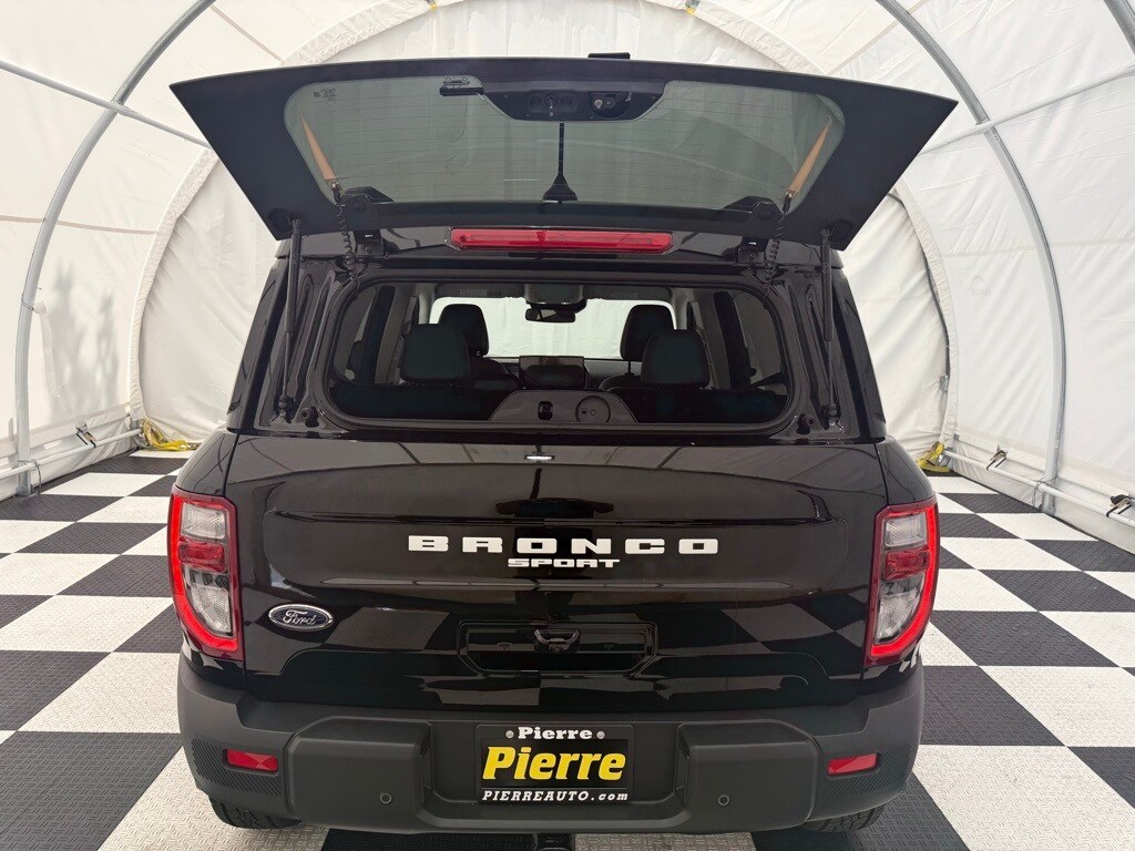 2025 Ford Bronco Sport Badlands photo 2