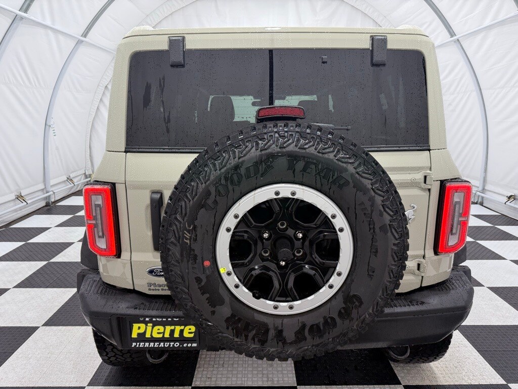 2025 Ford Bronco Badlands photo 3