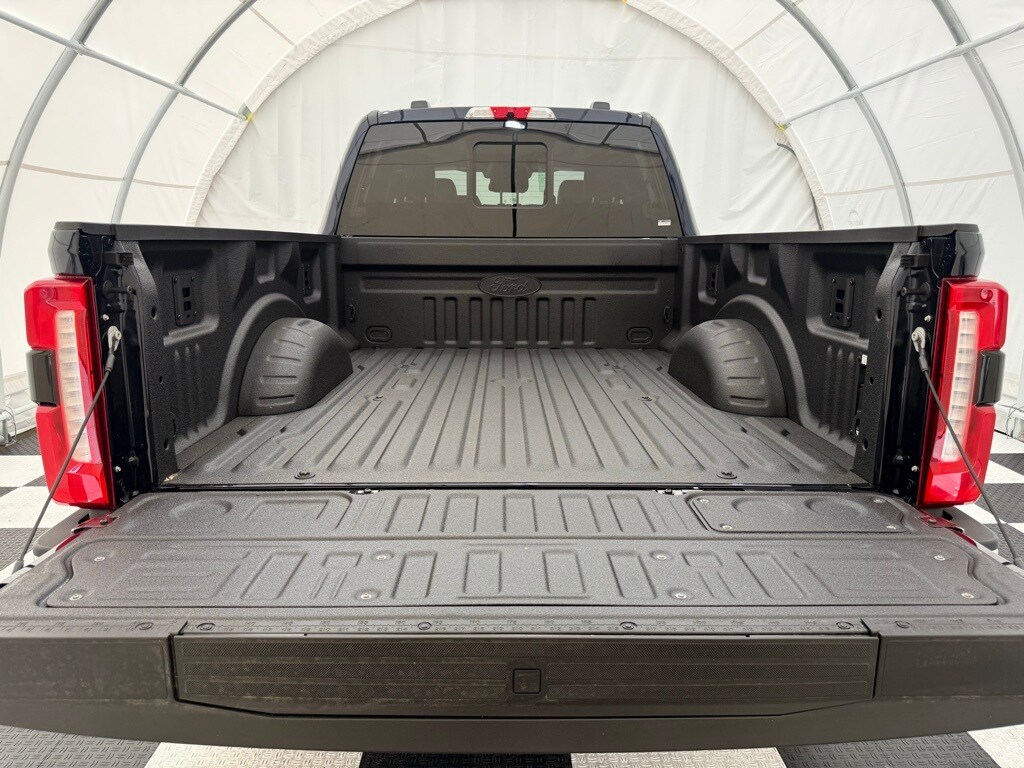 2025 Ford F-250 photo 3