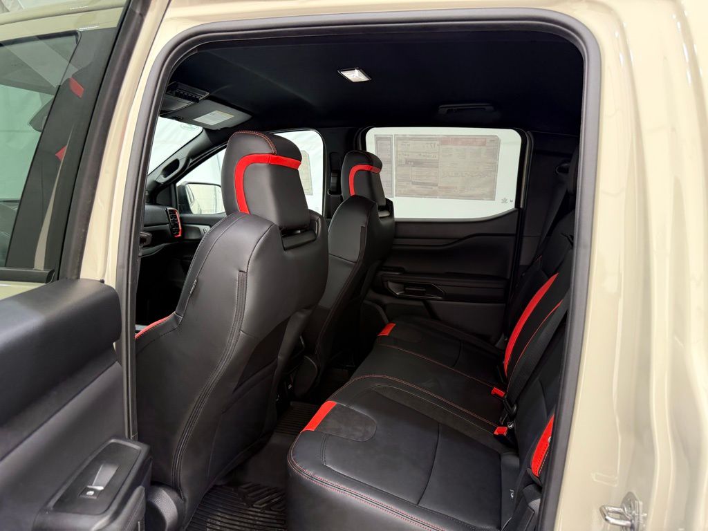 2025 Ford Ranger Raptor - Photo 13